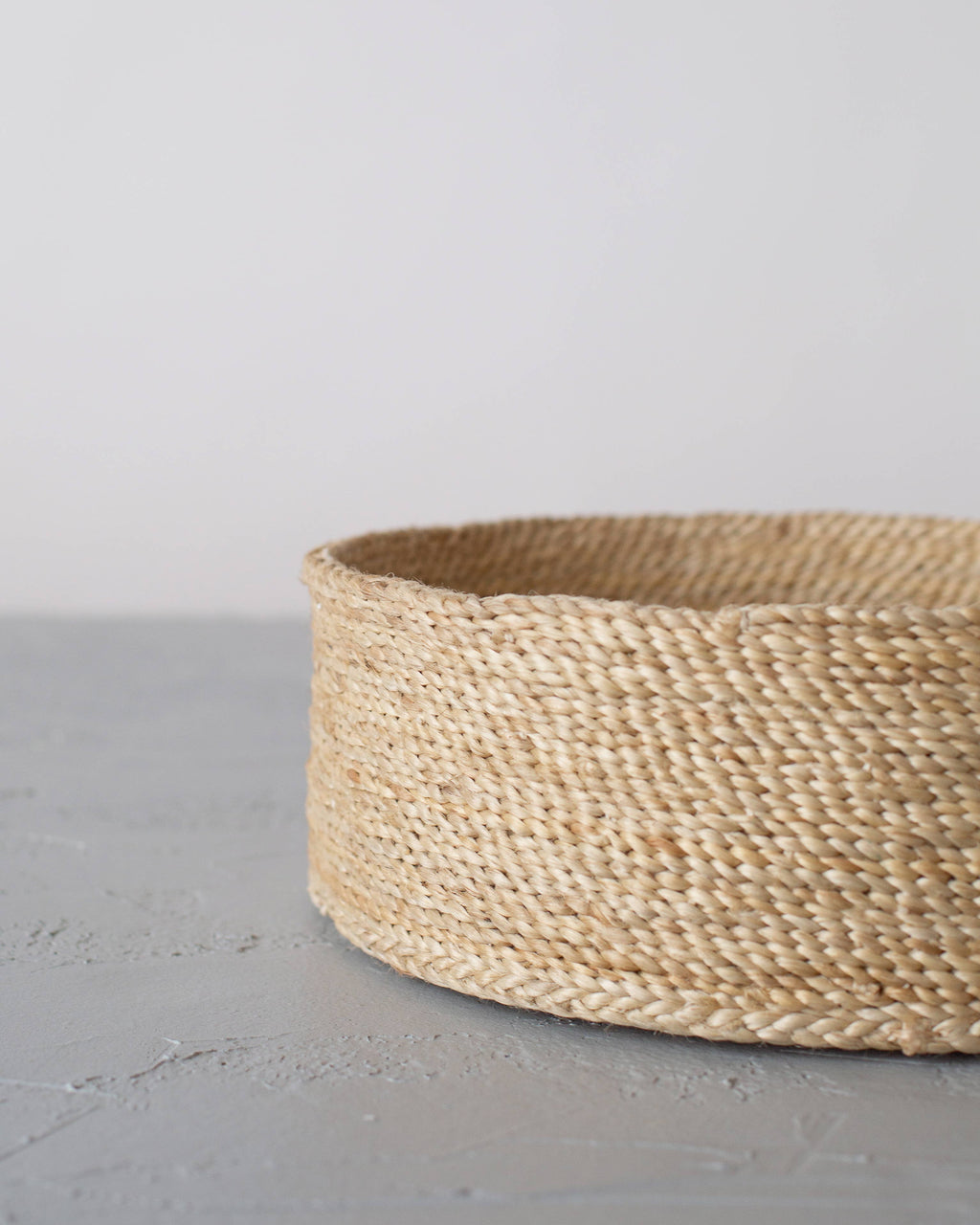 Round Tabletop Basket Trio, jute - natural