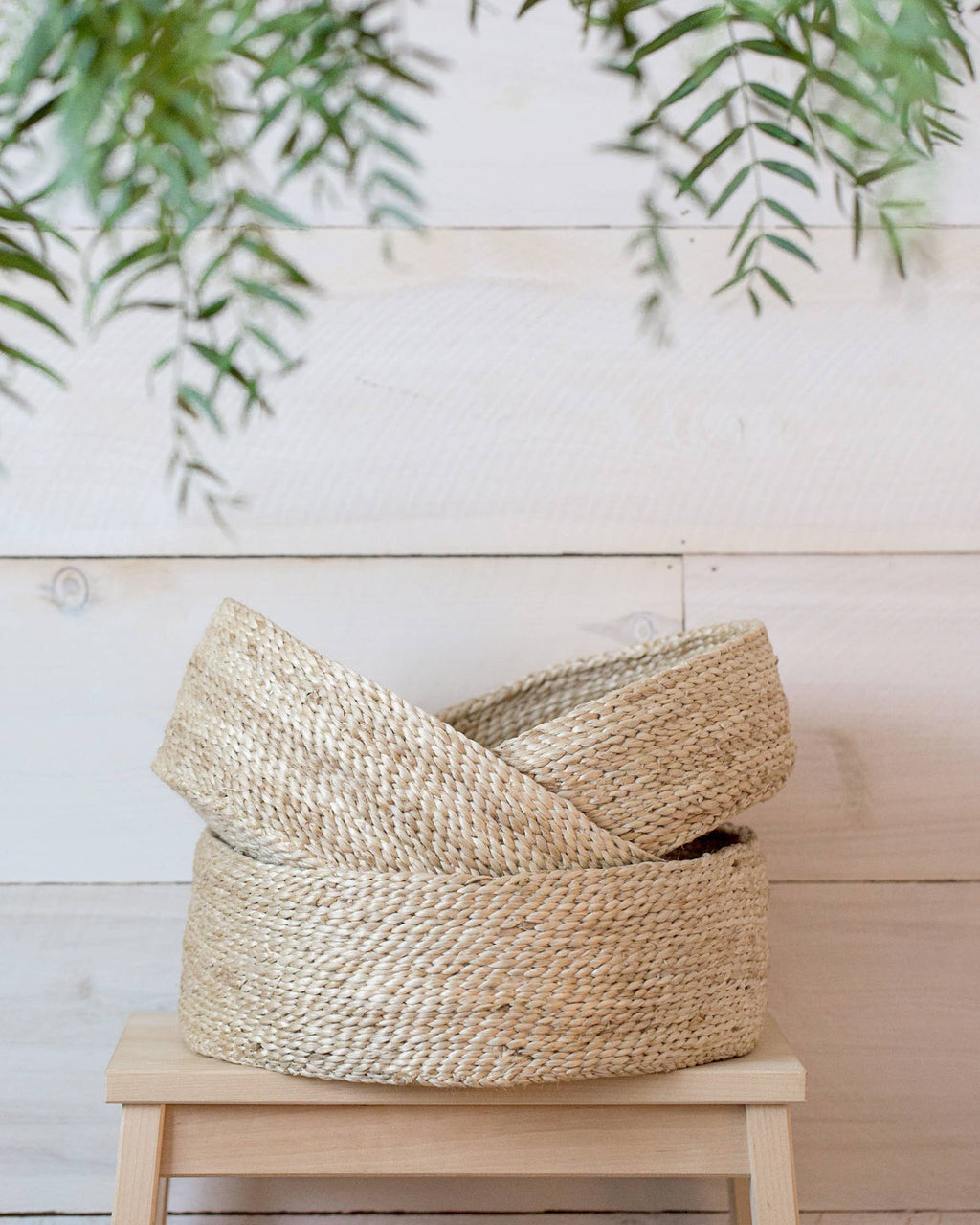 Round Tabletop Basket Trio, jute - natural