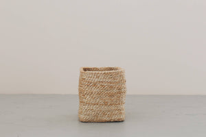 Open image in slideshow, Square Tabletop Basket - natural jute
