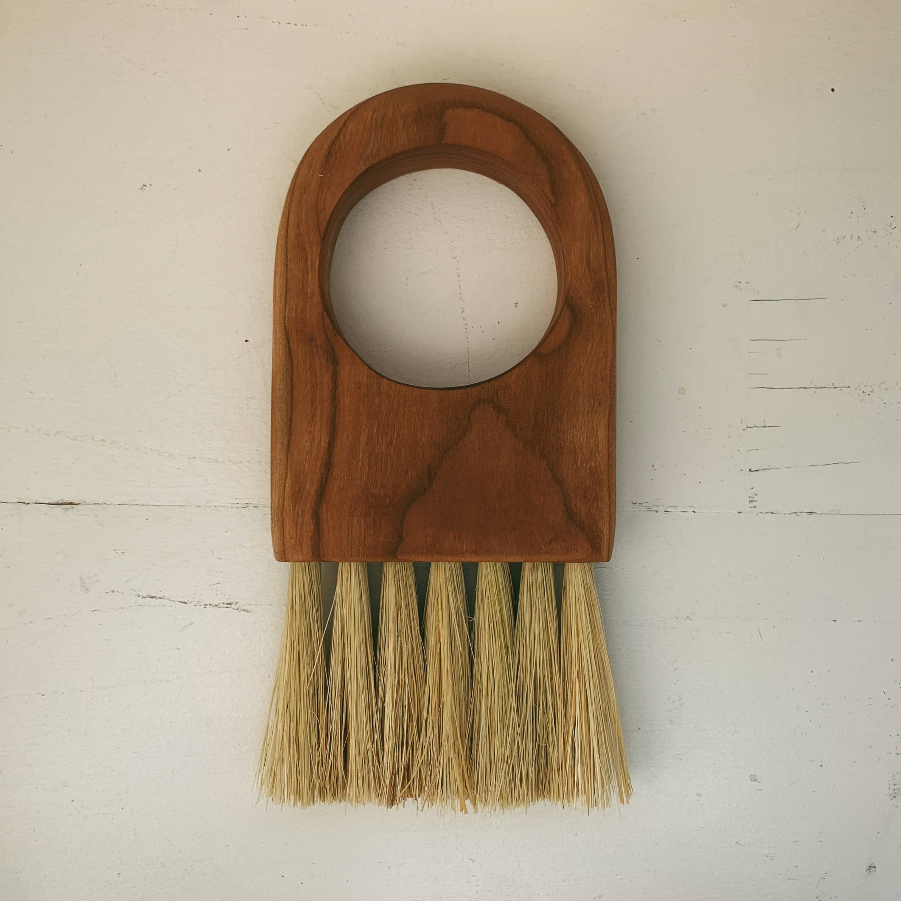 Curly Cherry Brush